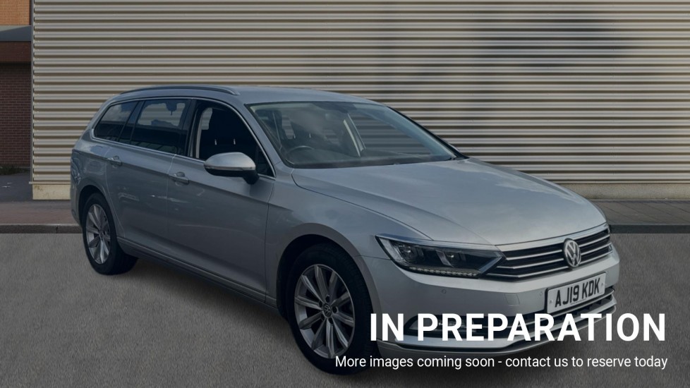 Main listing image - Volkswagen Passat Estate