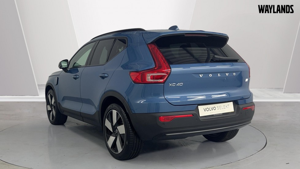 Main listing image - Volvo XC40 Recharge