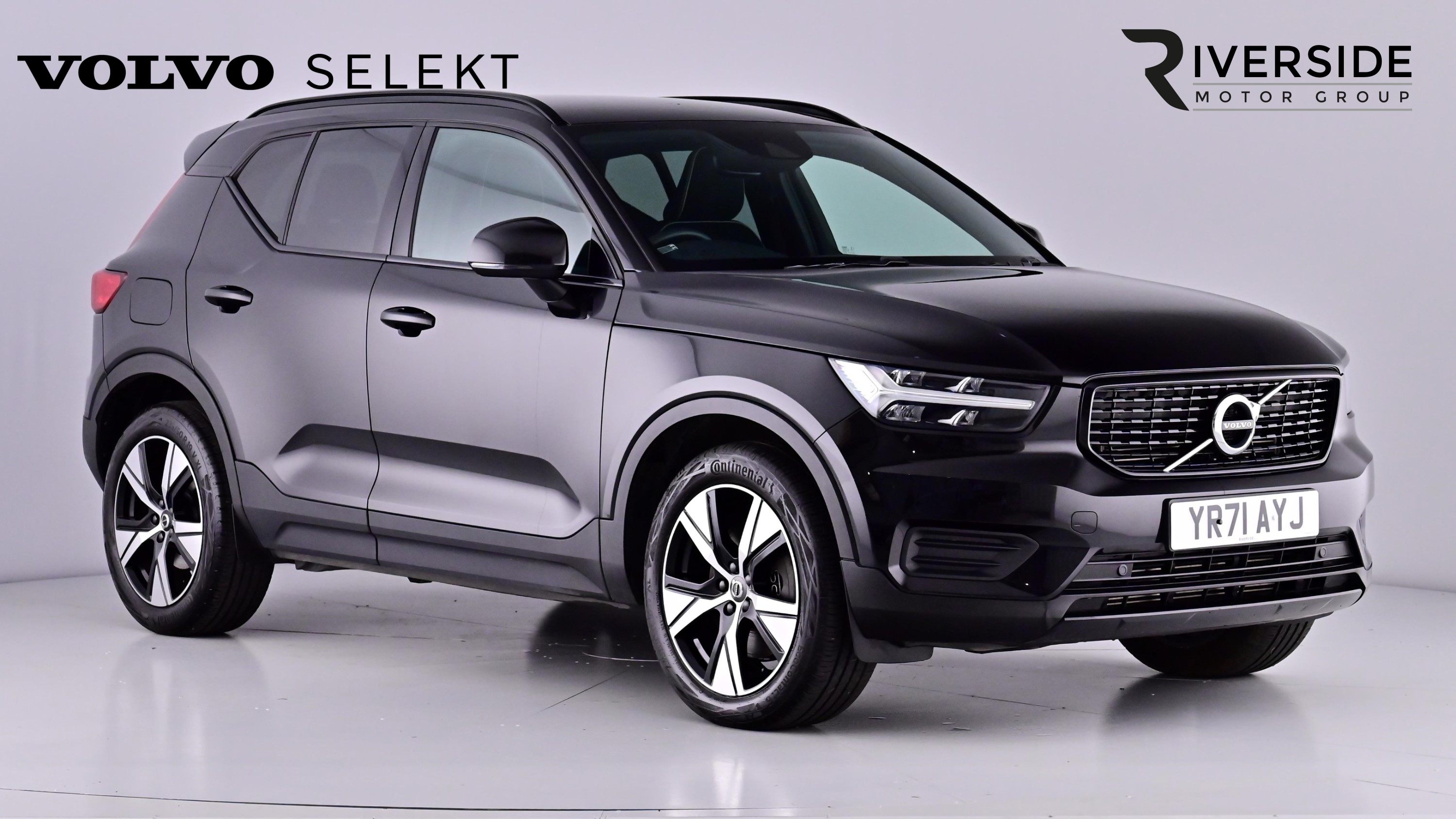 Main listing image - Volvo XC40 Recharge