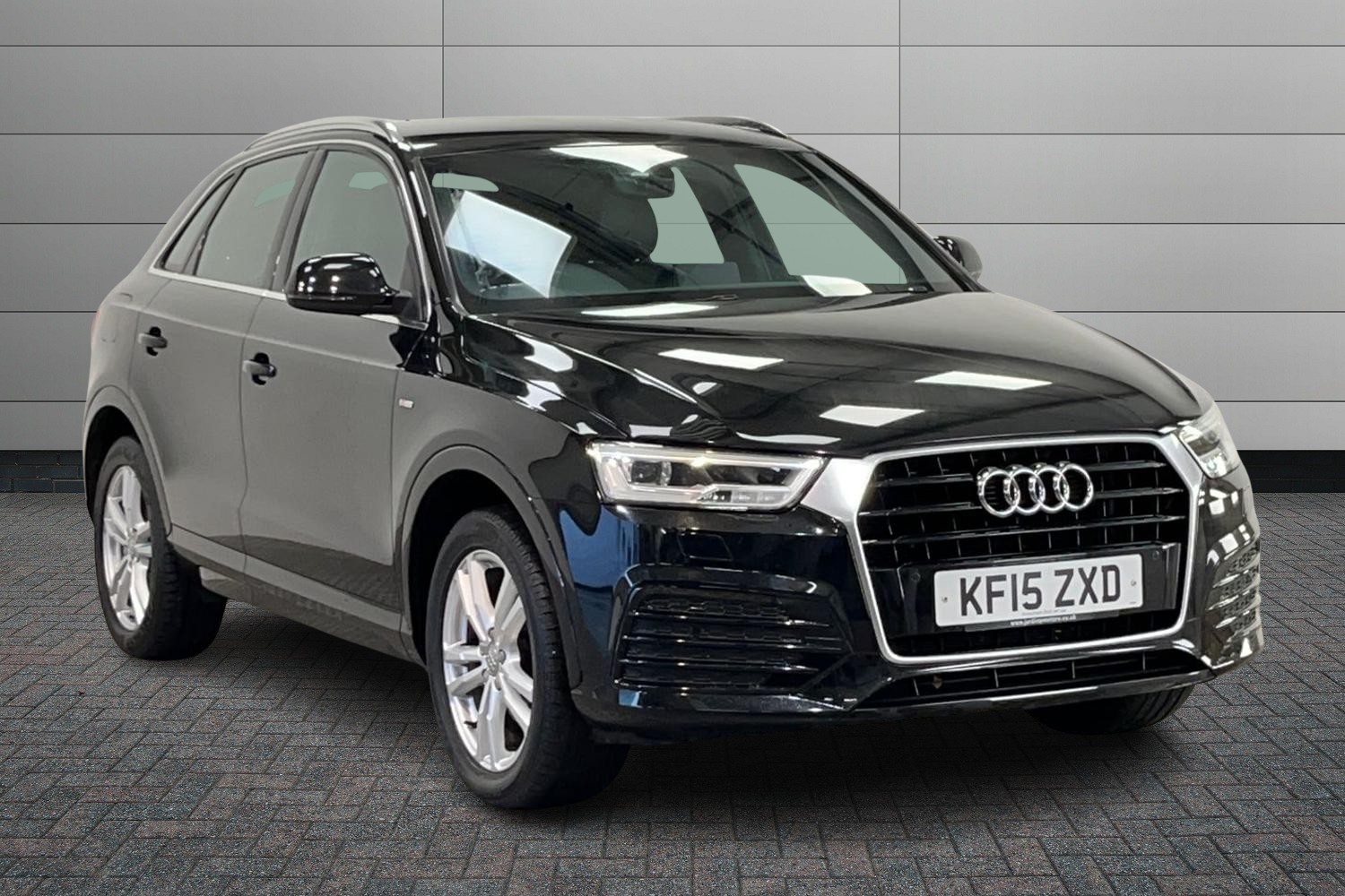 Main listing image - Audi Q3