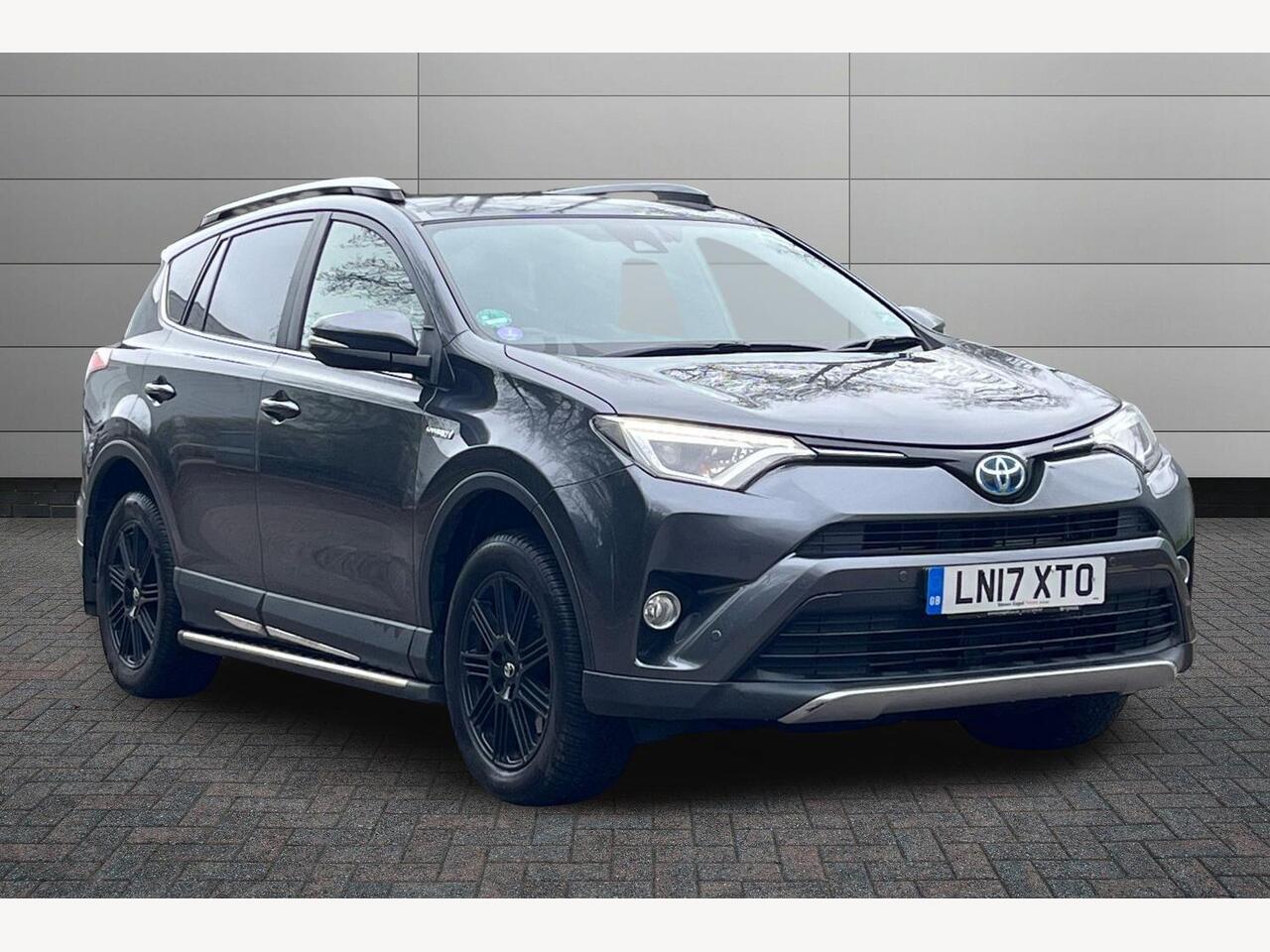 Main listing image - Toyota RAV4