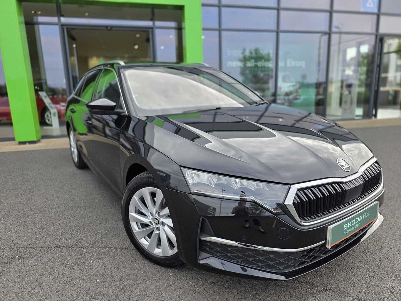 Main listing image - Skoda Octavia Estate