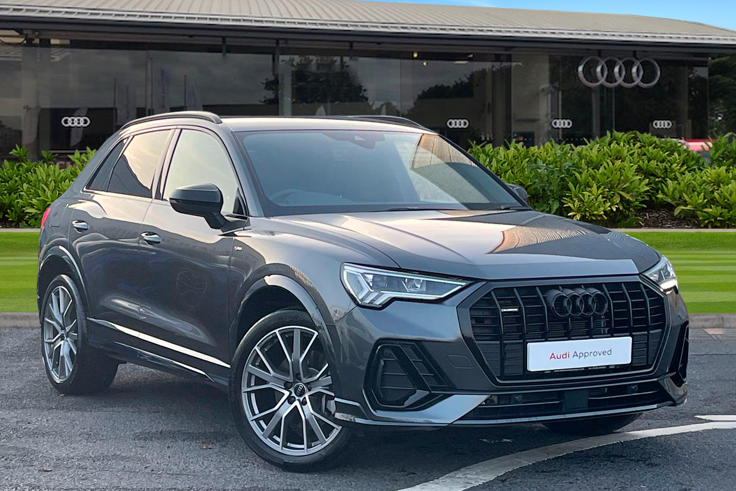 Main listing image - Audi Q3