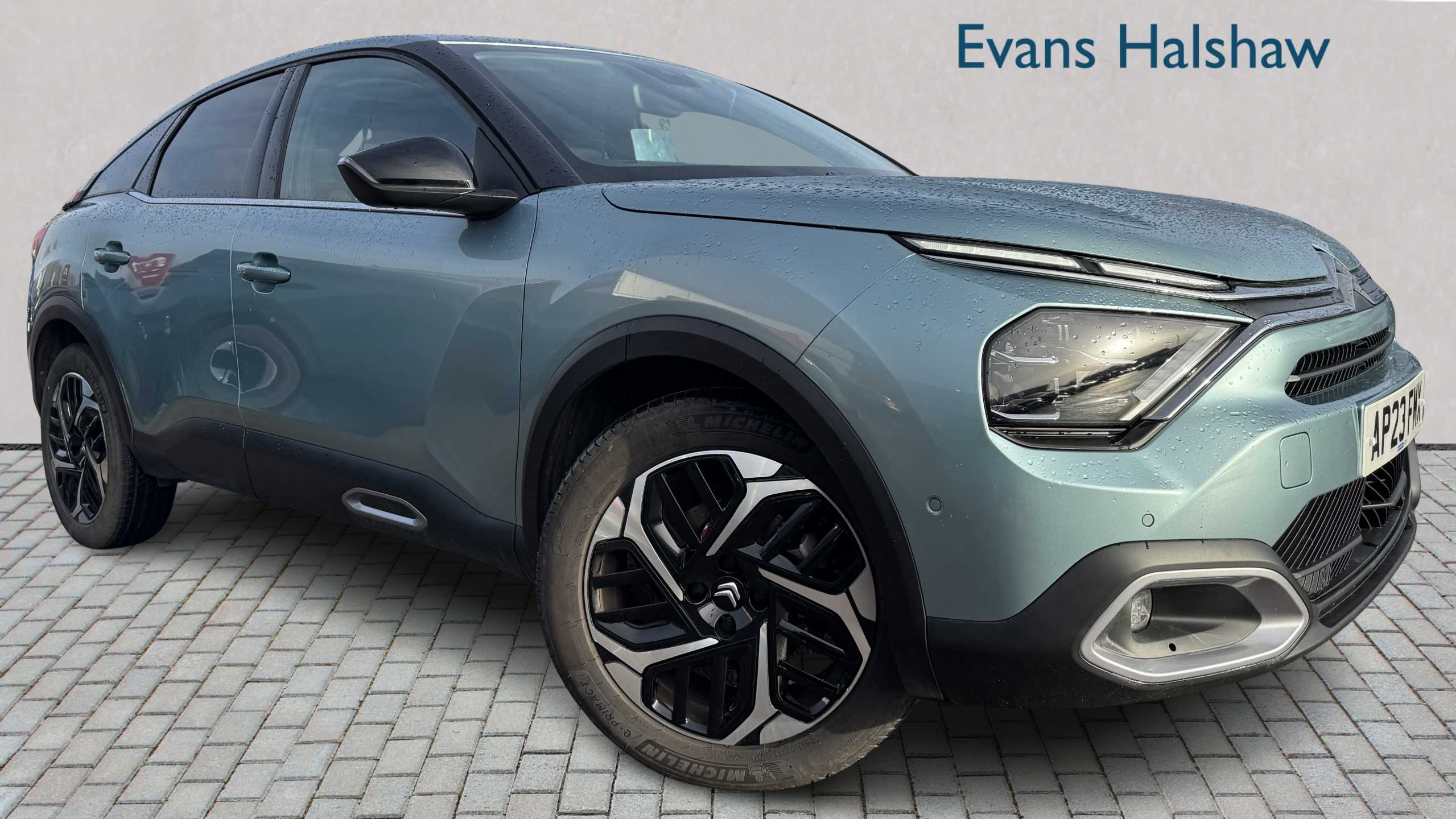 Main listing image - Citroen C4