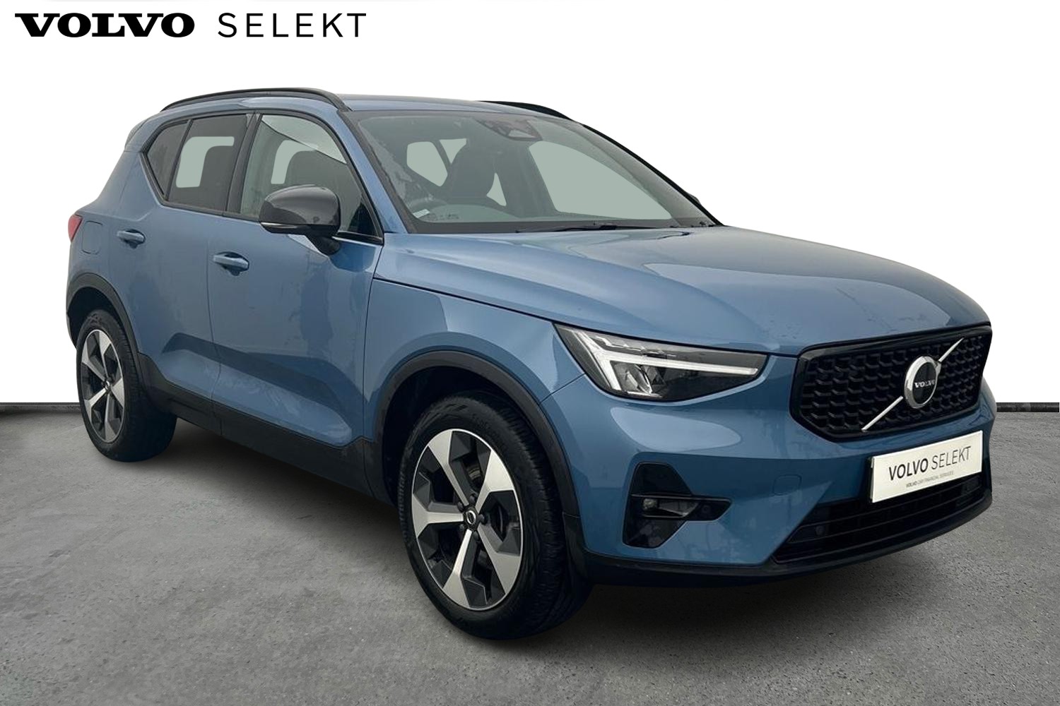 Main listing image - Volvo XC40