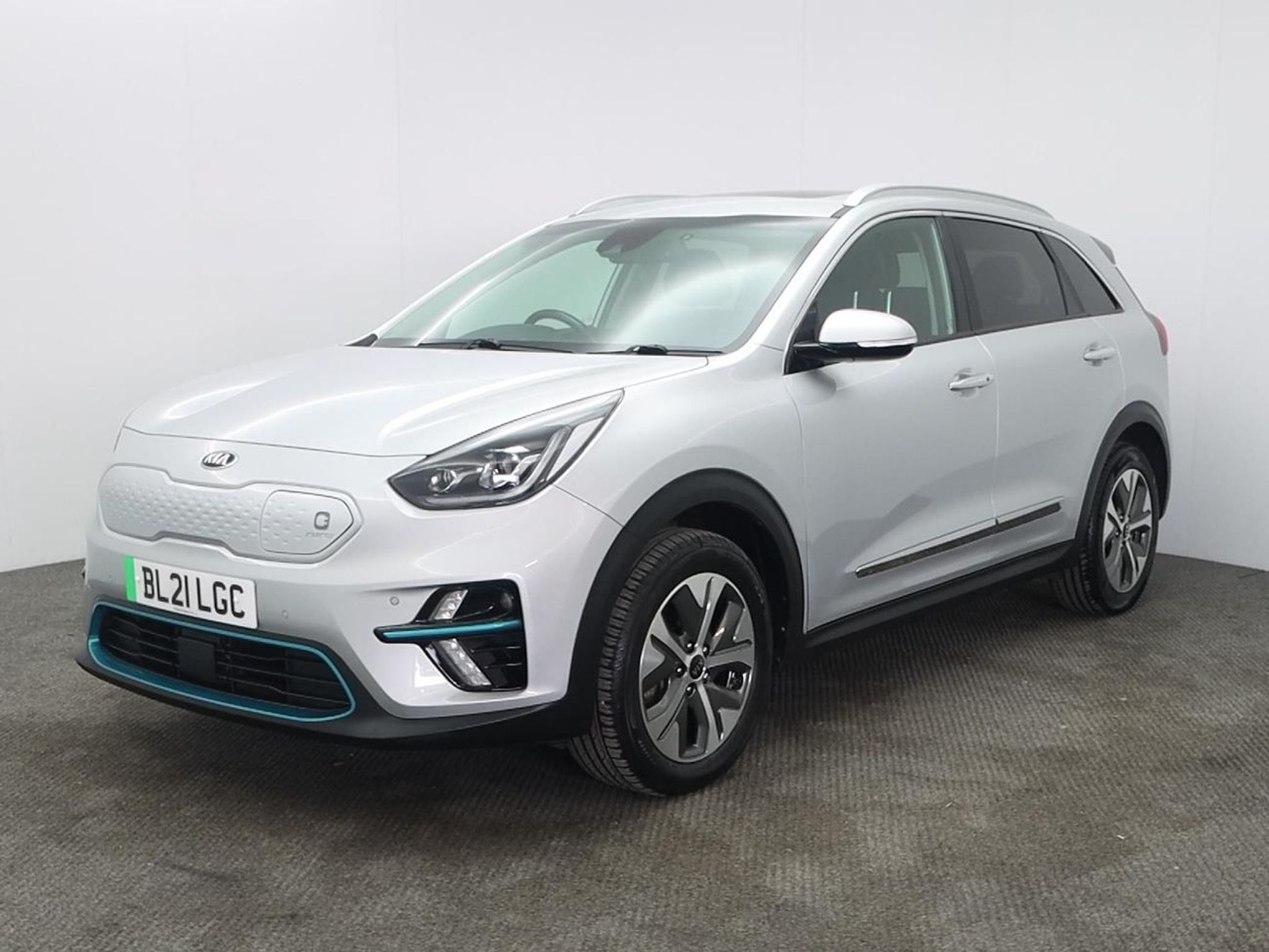 Main listing image - Kia e-Niro