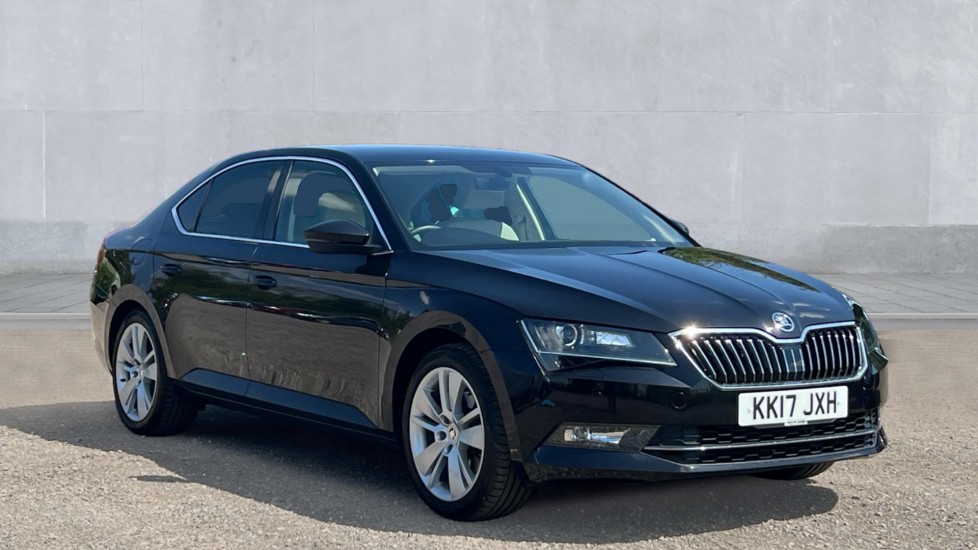 Main listing image - Skoda Superb