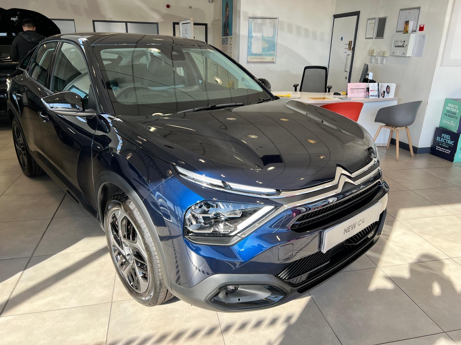 Main listing image - Citroen C4