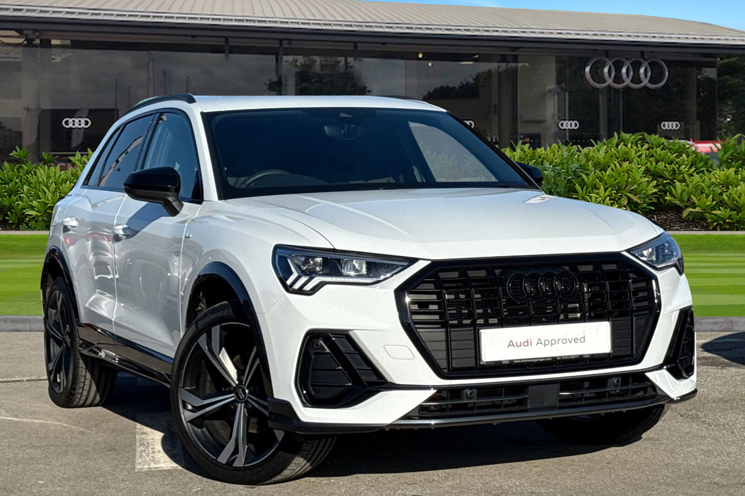 Main listing image - Audi Q3