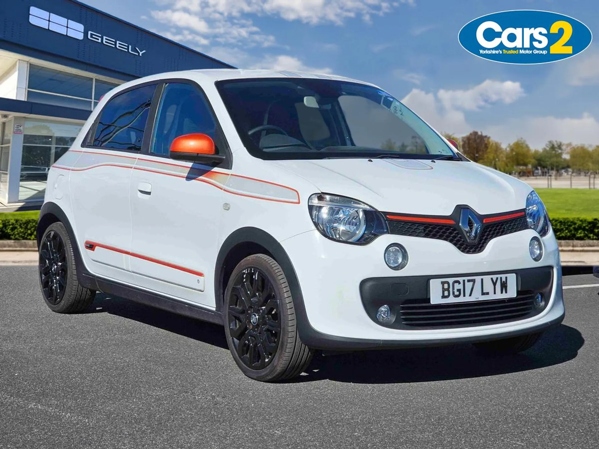 Main listing image - Renault Twingo