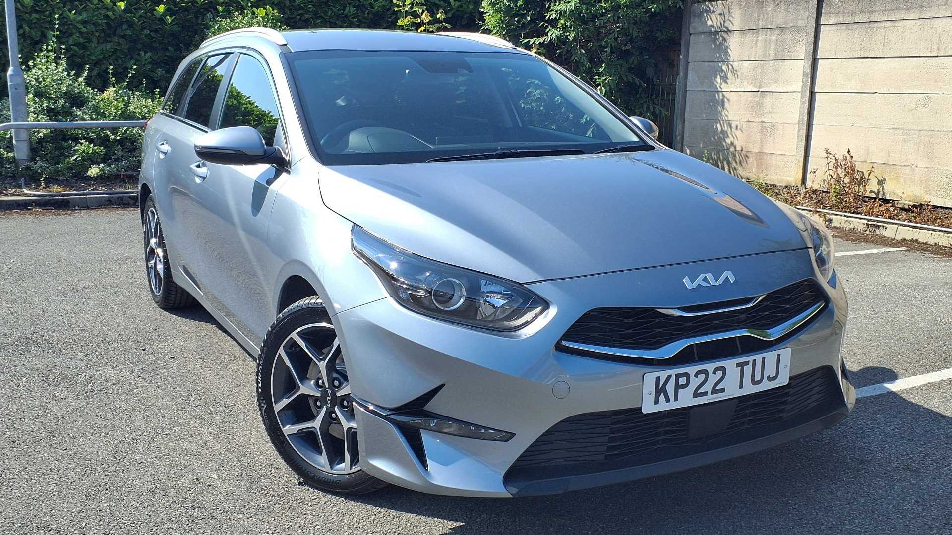 Main listing image - Kia Ceed SW