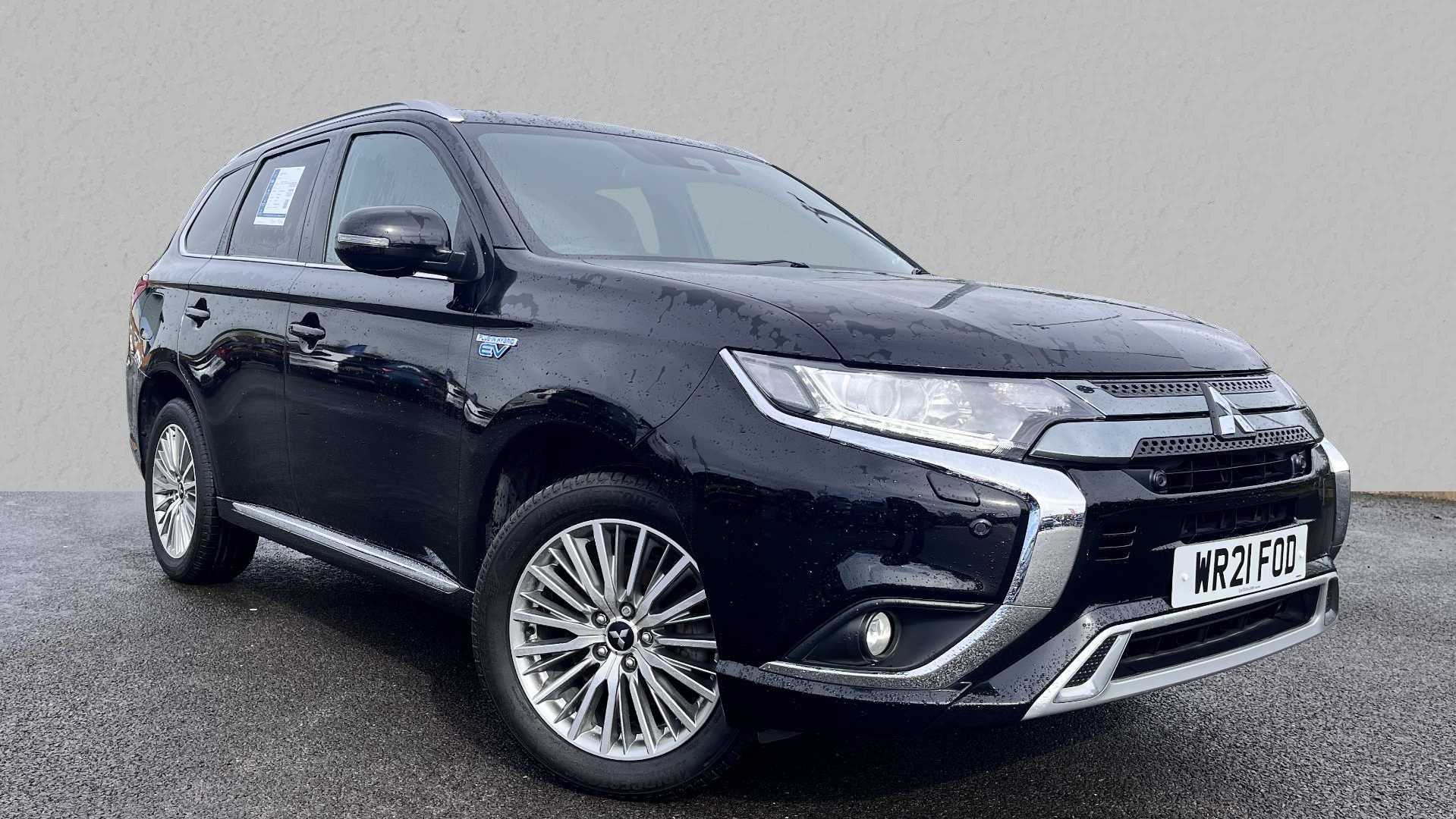 Main listing image - Mitsubishi Outlander