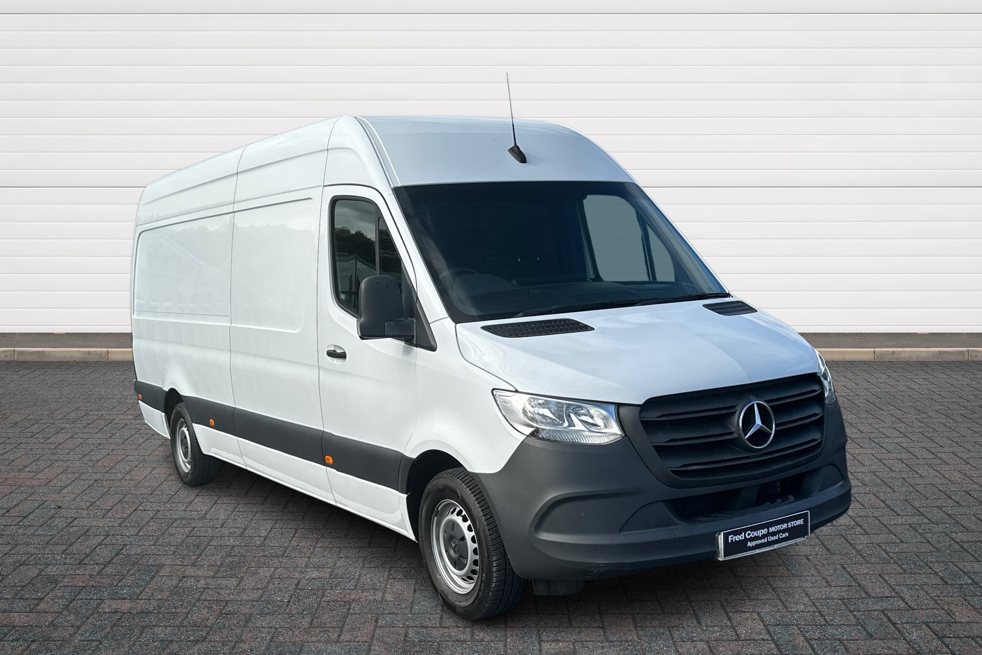 Main listing image - Mercedes-Benz Sprinter