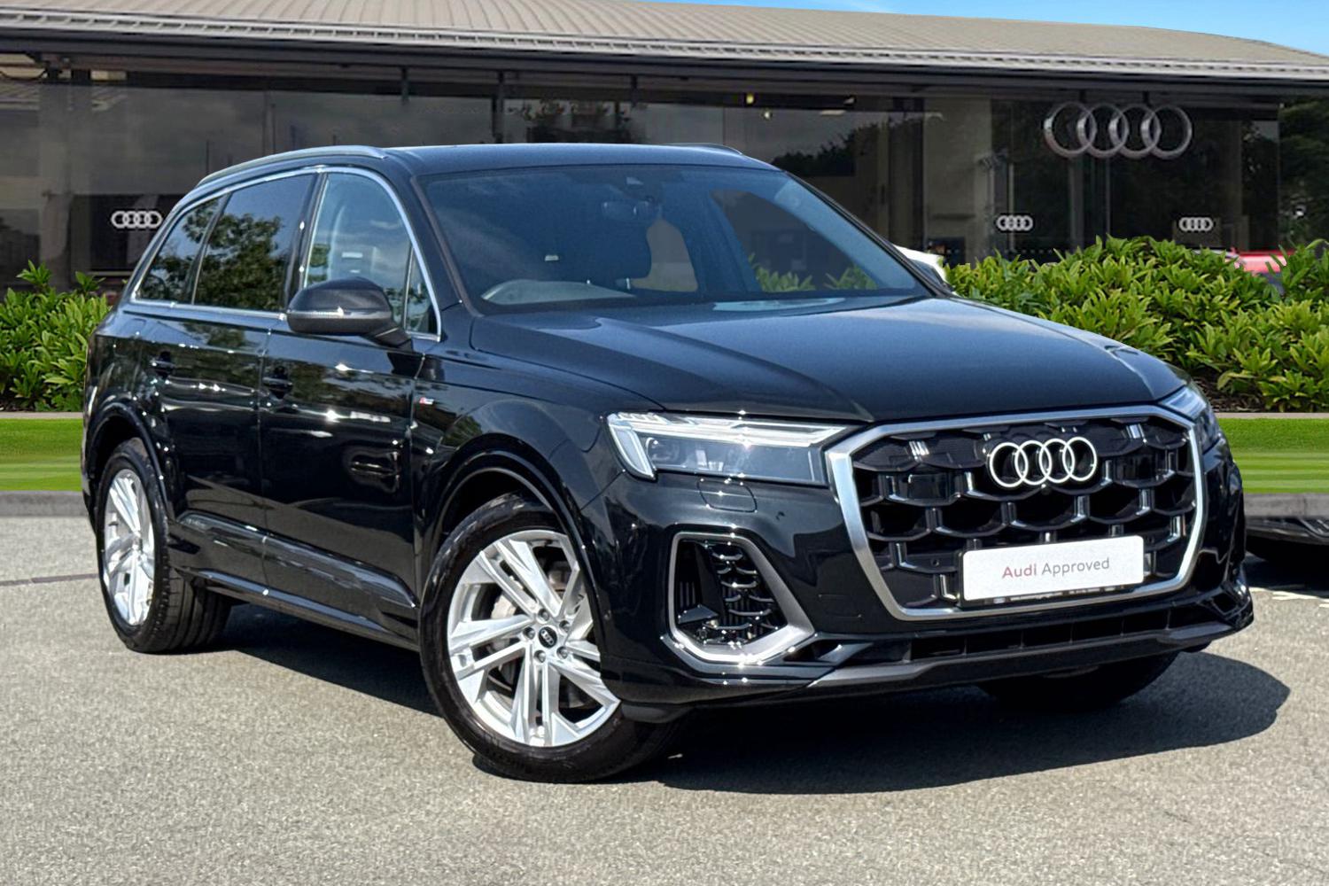 Main listing image - Audi Q7