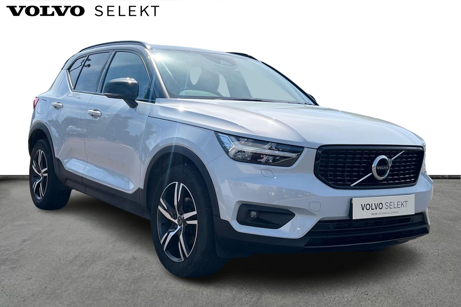 Main listing image - Volvo XC40