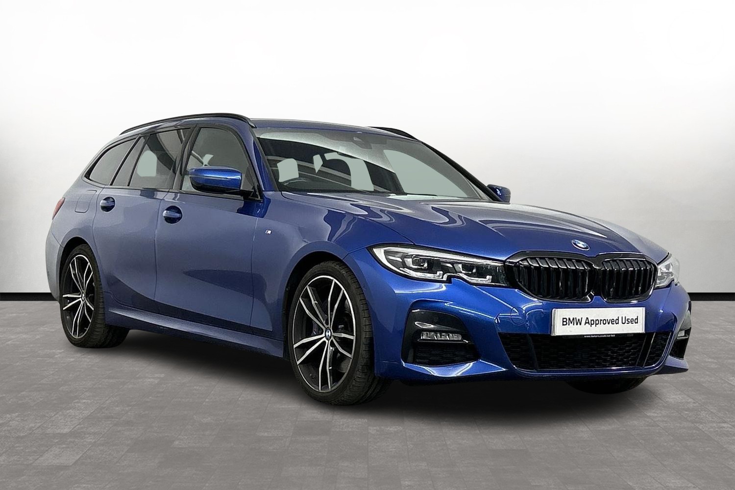 Main listing image - BMW 3 Series Touring