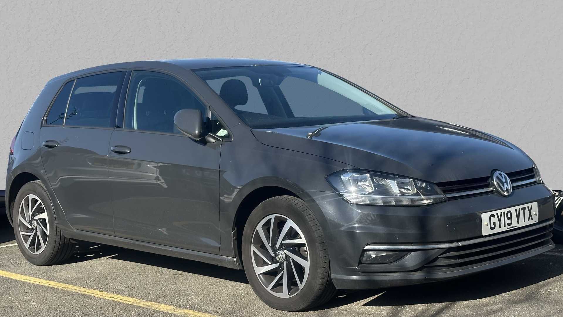 Main listing image - Volkswagen Golf