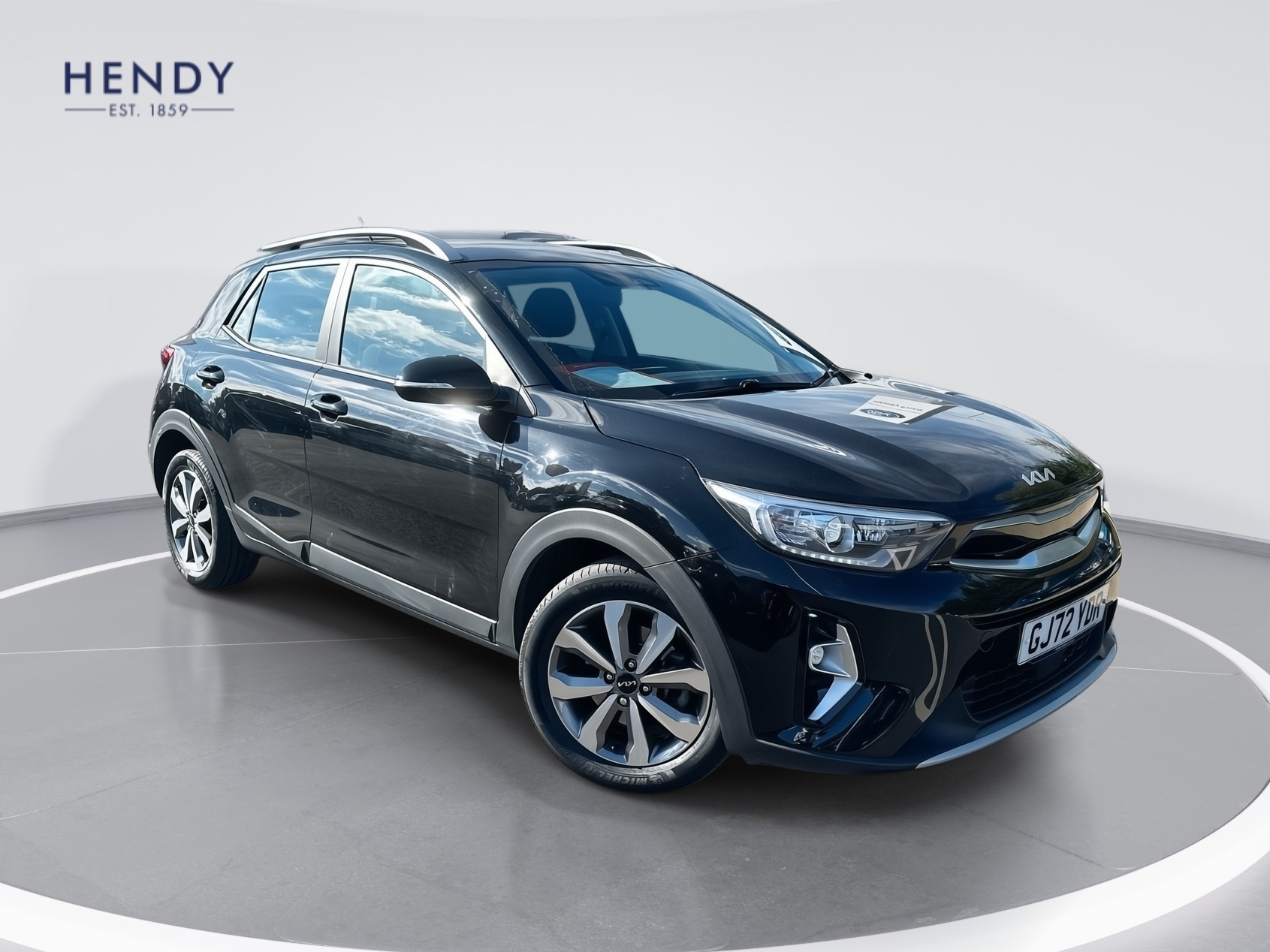 Main listing image - Kia Stonic