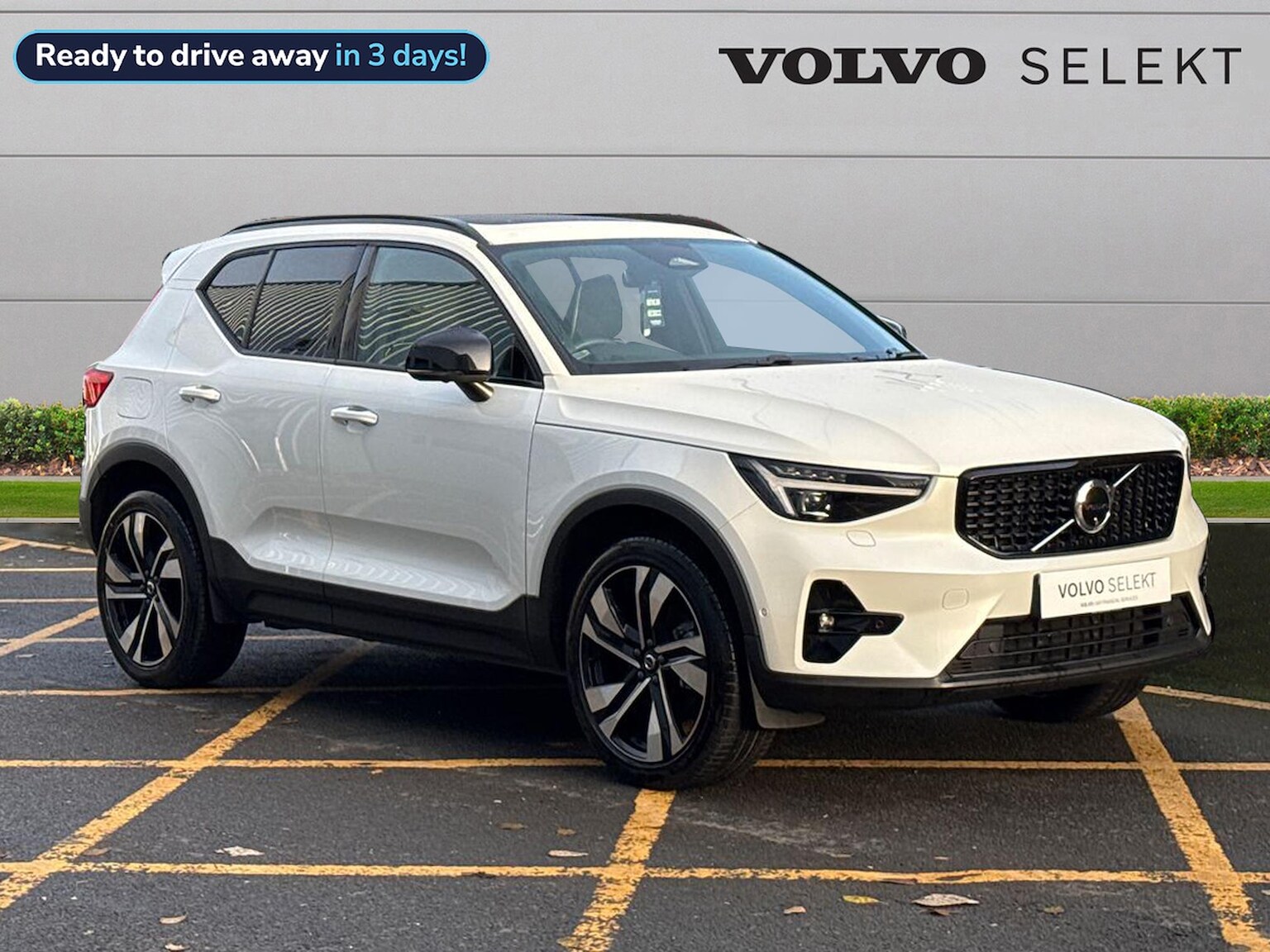 Main listing image - Volvo XC40