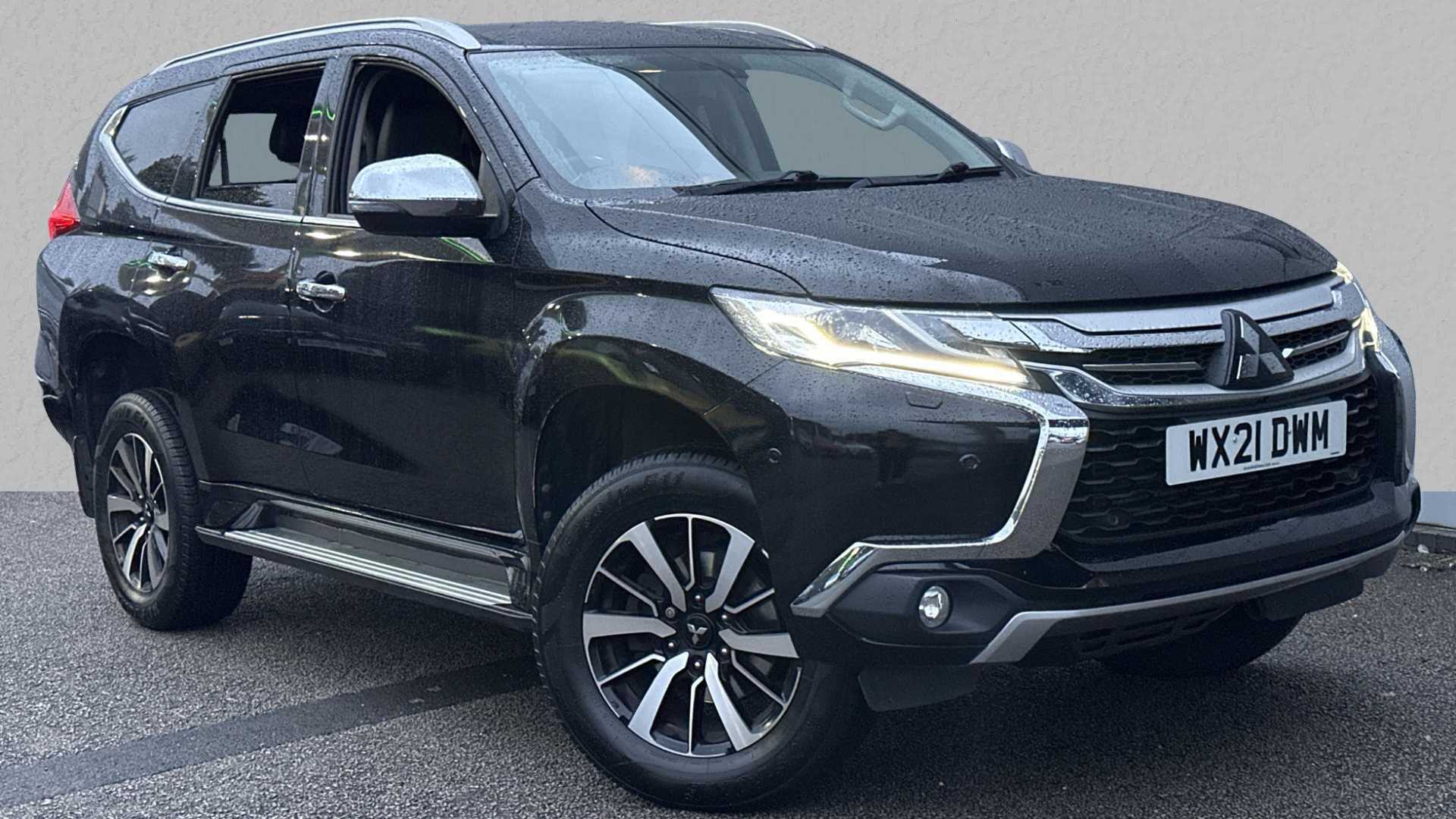 Main listing image - Mitsubishi Shogun Sport