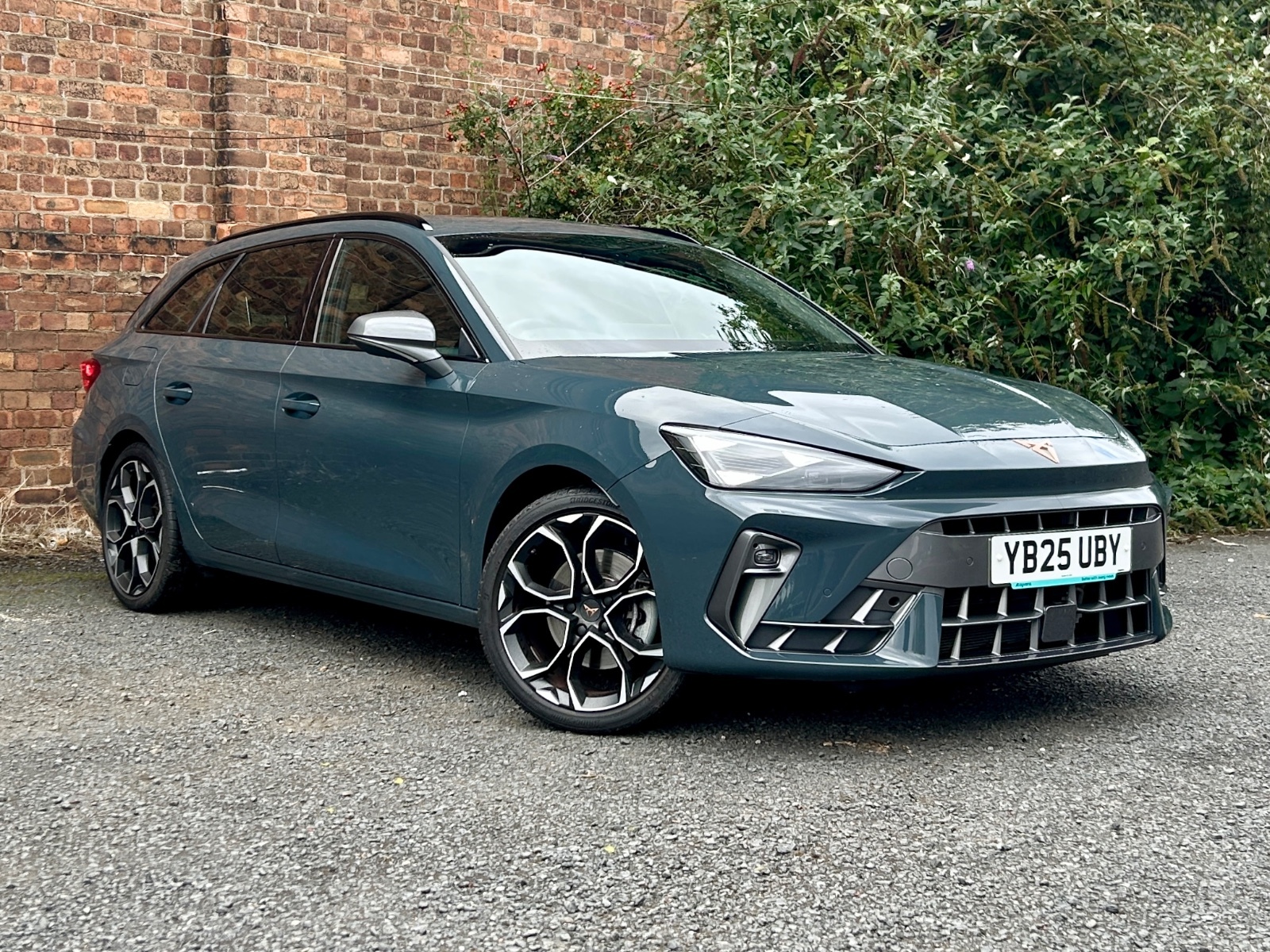 Main listing image - Cupra Leon