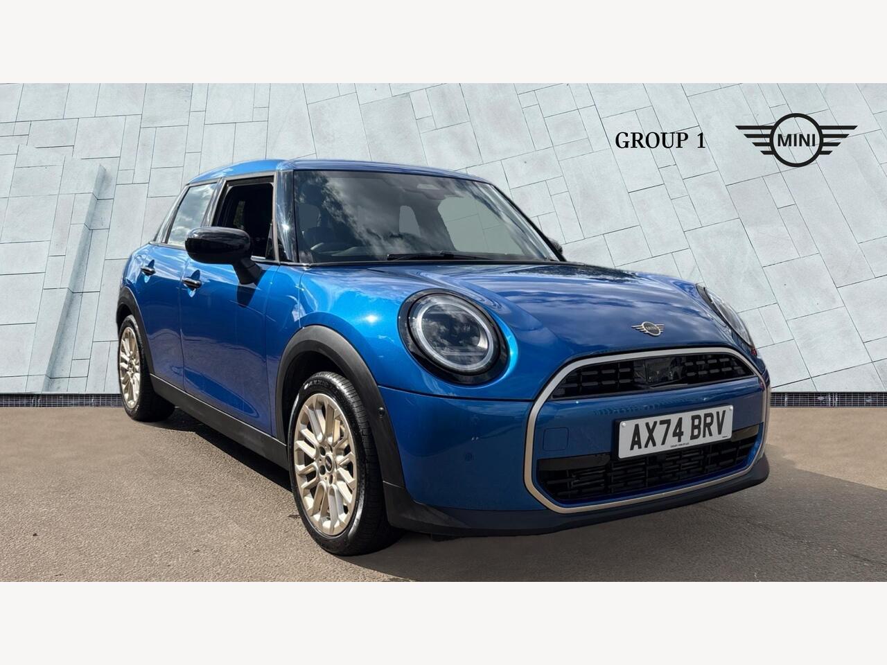 Main listing image - MINI Hatchback 5dr