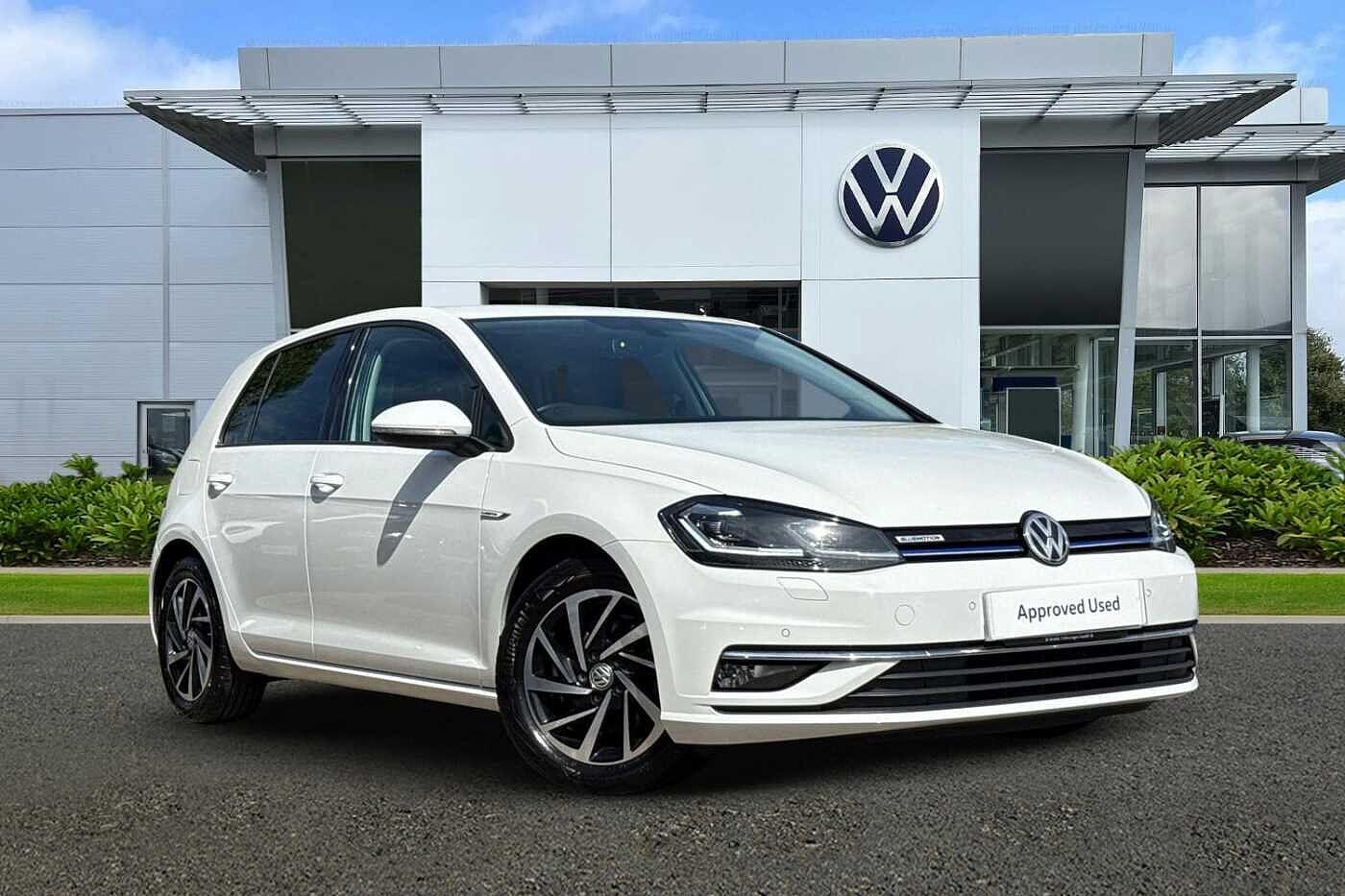 Main listing image - Volkswagen Golf