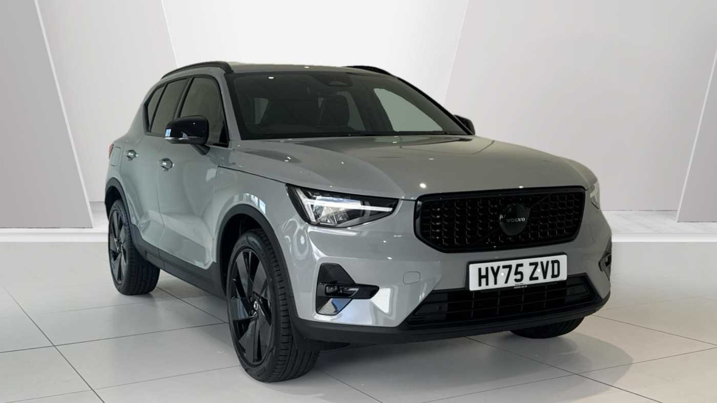 Main listing image - Volvo XC40