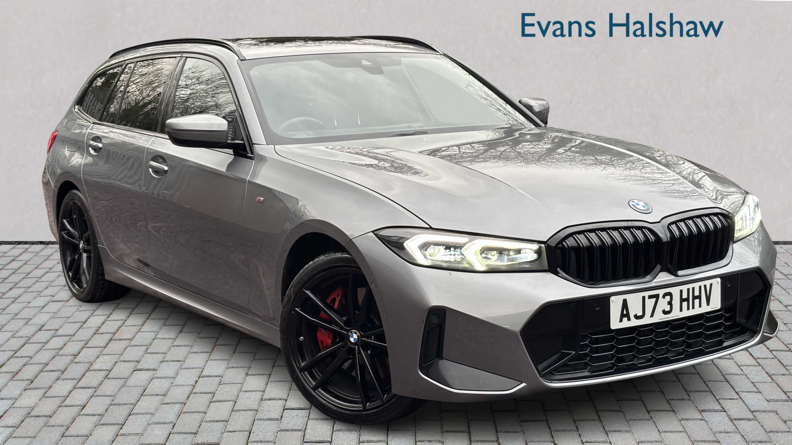 Main listing image - BMW 3 Series Touring