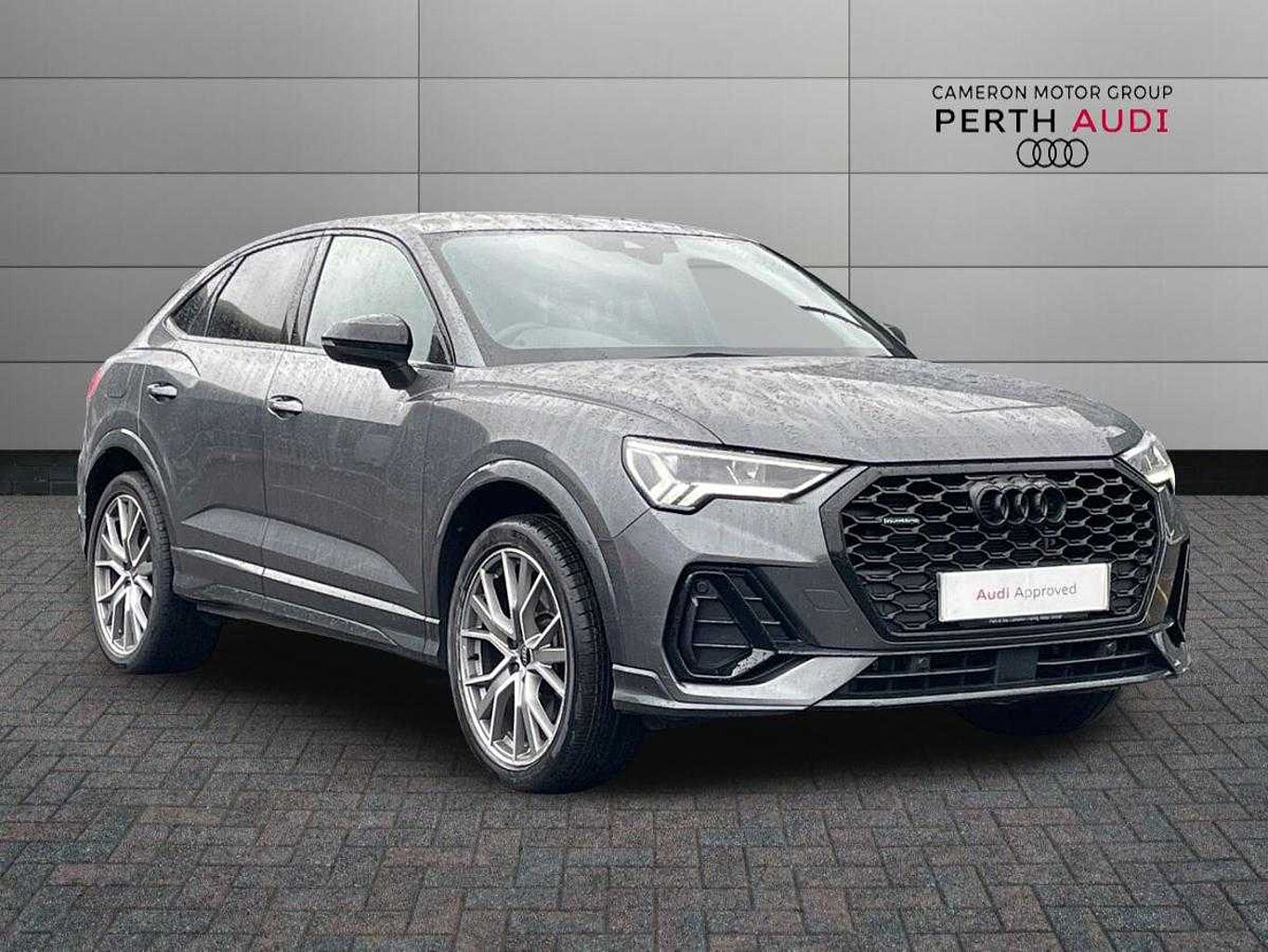Main listing image - Audi Q3