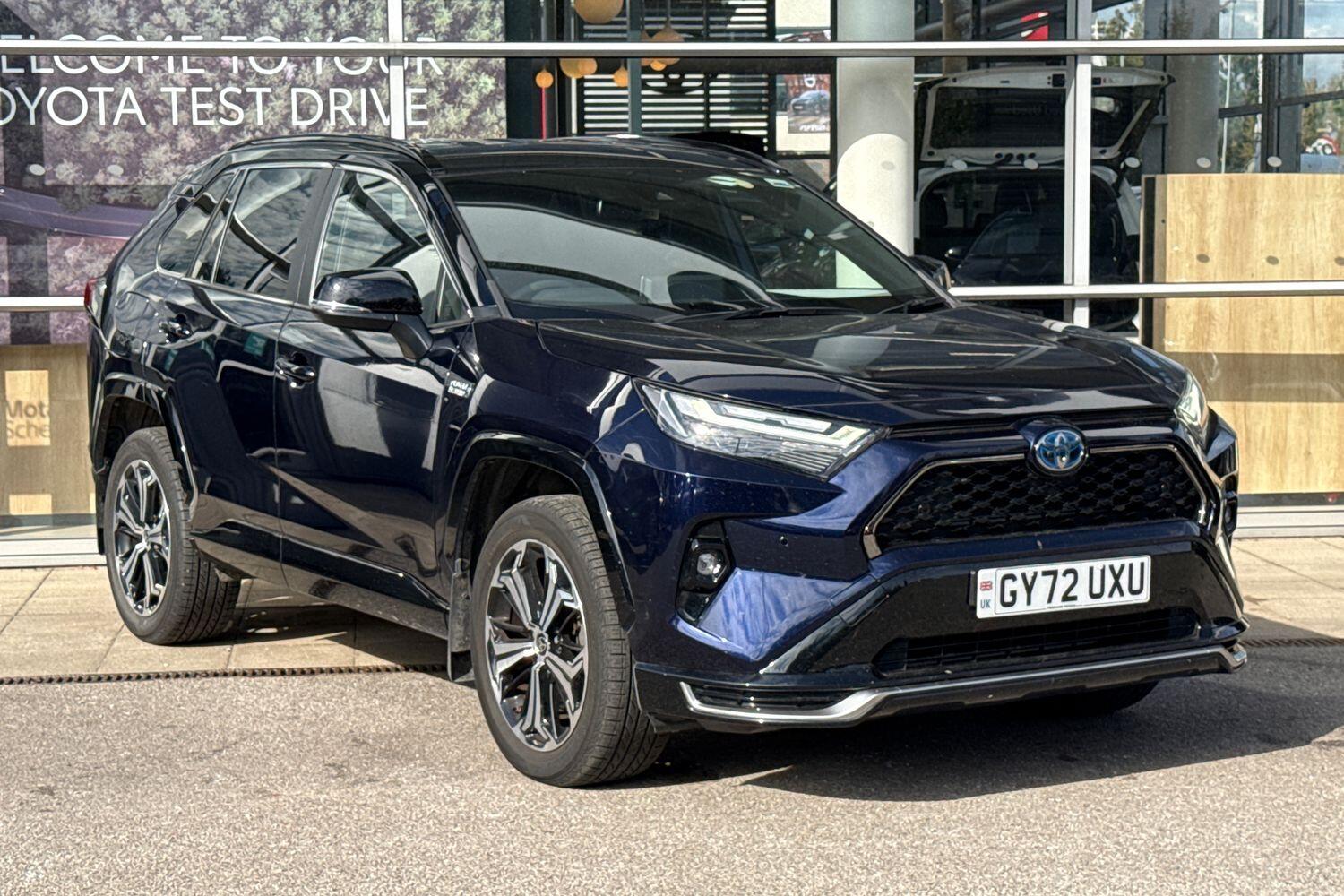 Main listing image - Toyota RAV4
