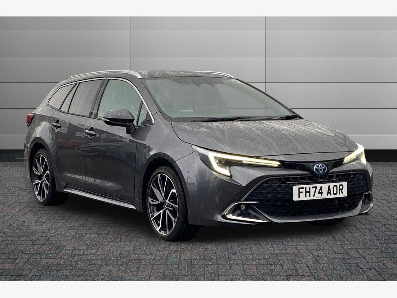 Main listing image - Toyota Corolla Touring Sport