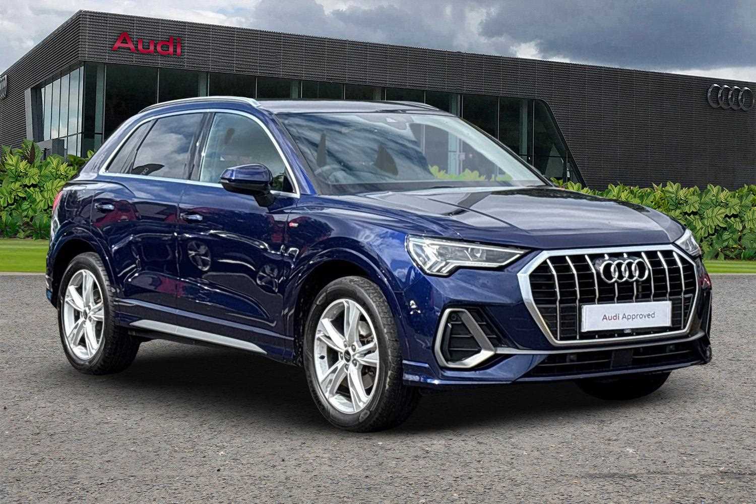 Main listing image - Audi Q3