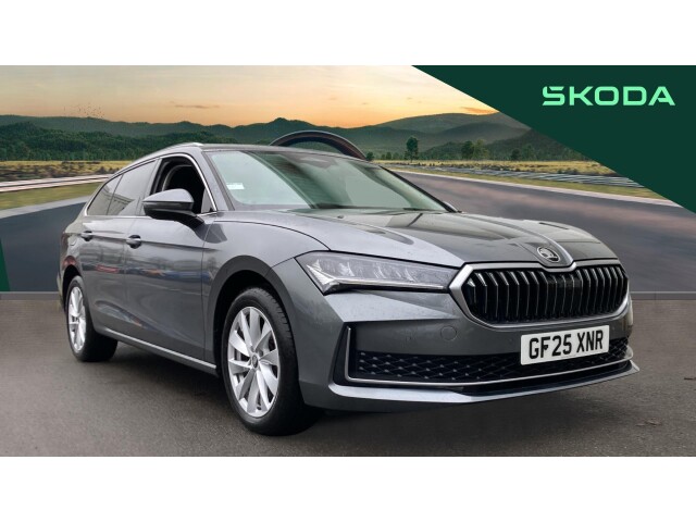 Main listing image - Skoda Superb Estate