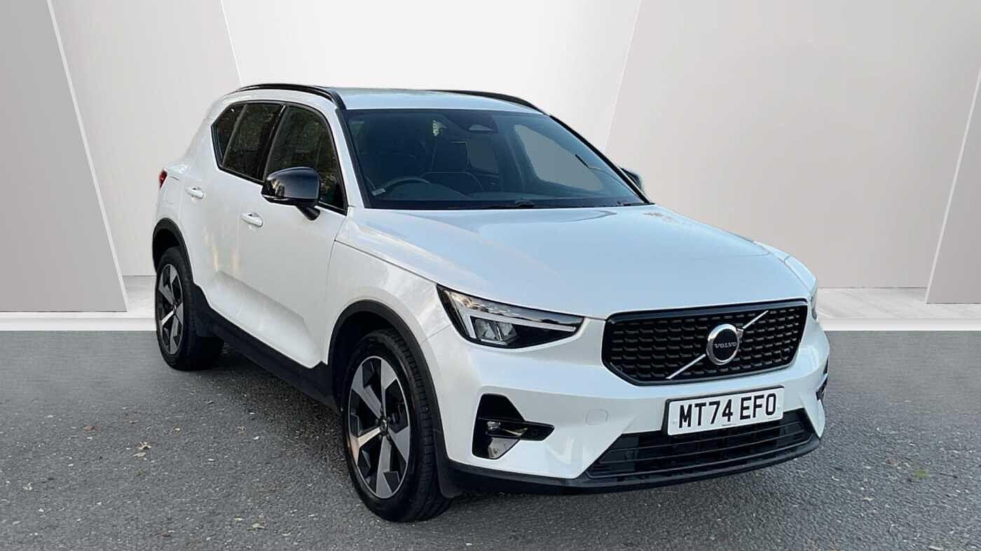 Main listing image - Volvo XC40