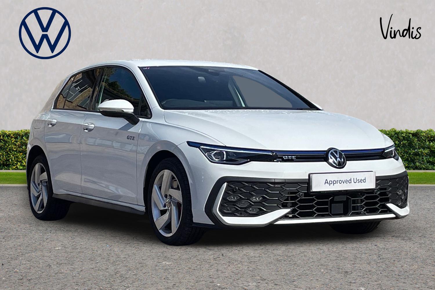 Main listing image - Volkswagen Golf GTE
