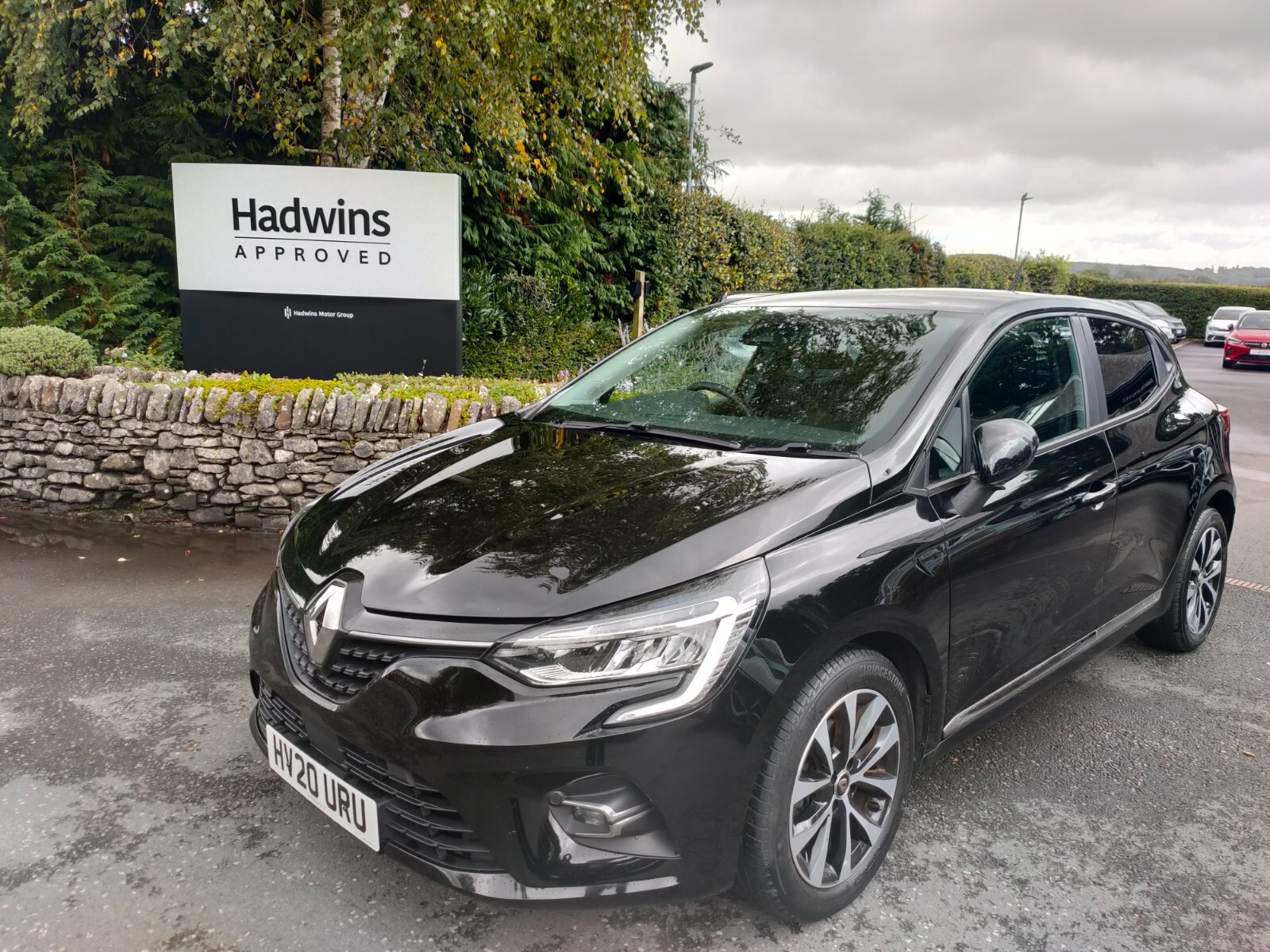 Main listing image - Renault Clio