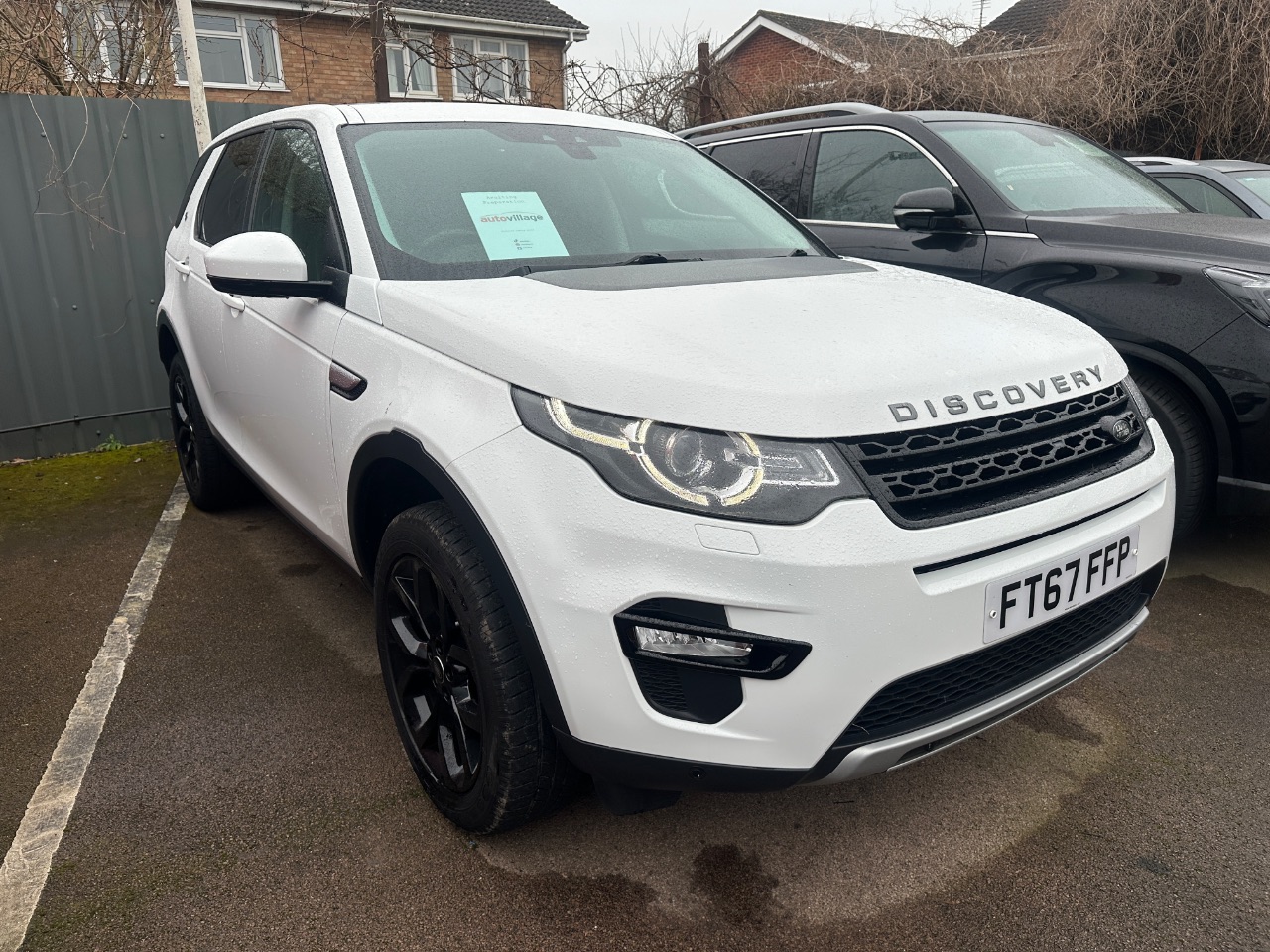 Main listing image - Land Rover Discovery Sport