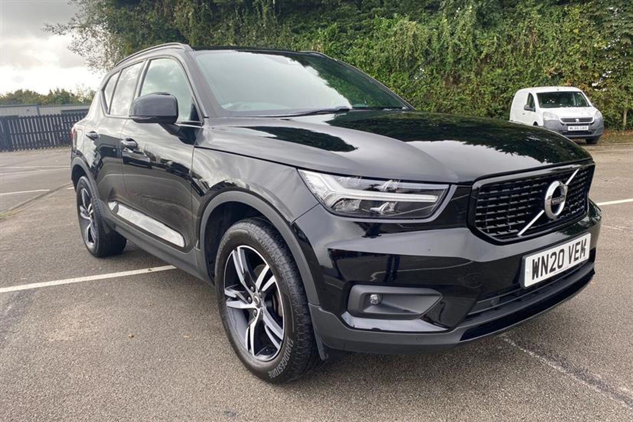 Main listing image - Volvo XC40