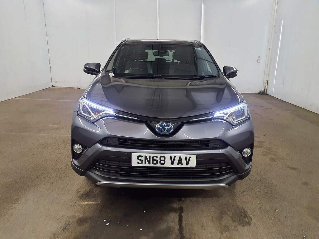 Main listing image - Toyota RAV4