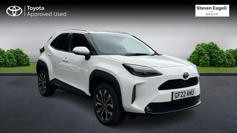 Main listing image - Toyota Yaris Cross