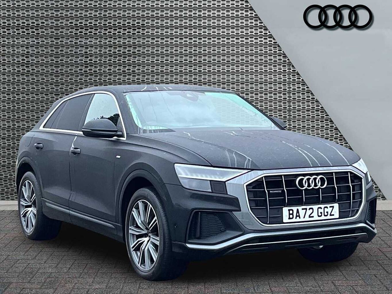 Main listing image - Audi Q8