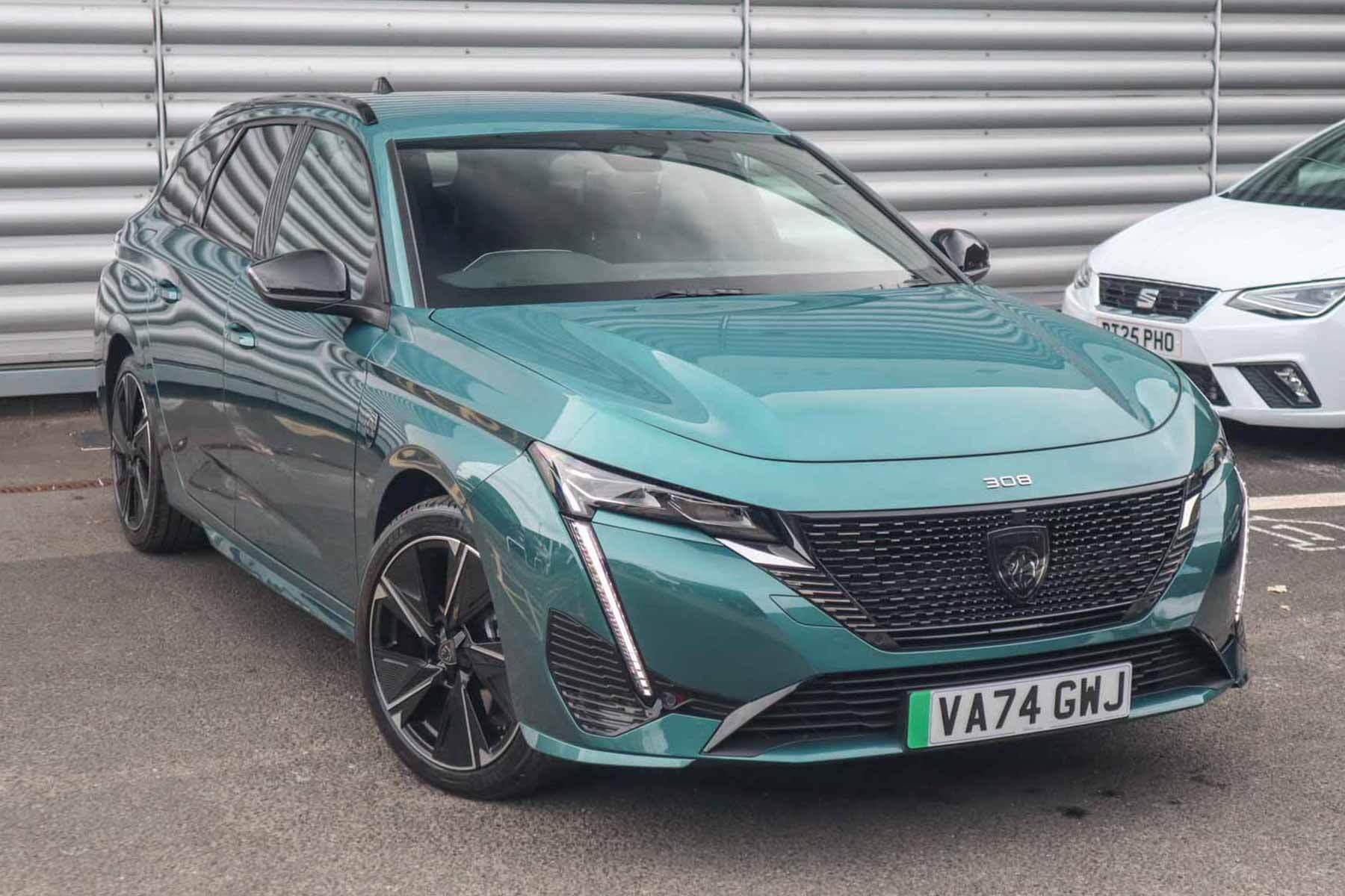 Main listing image - Peugeot e-308