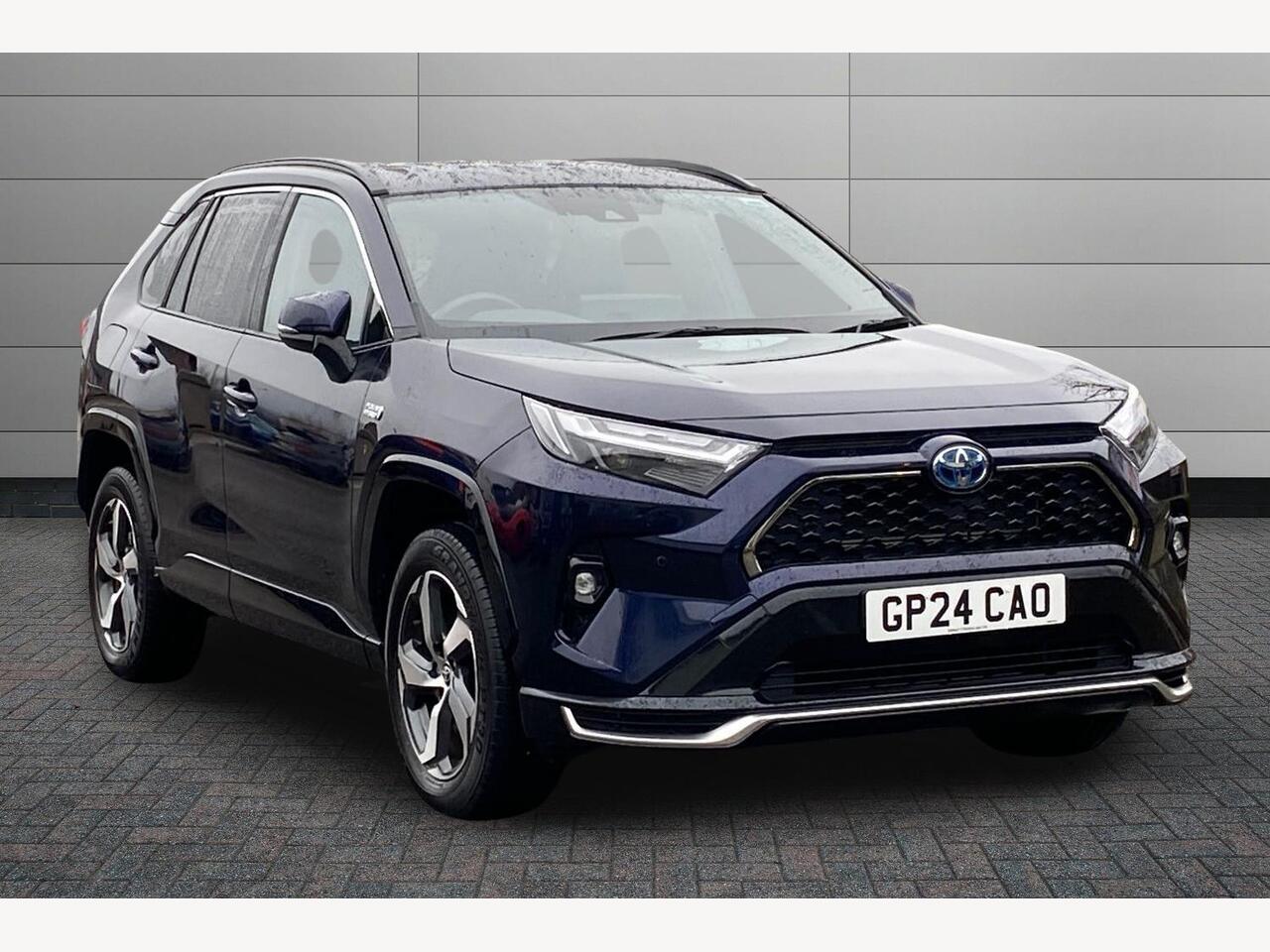 Main listing image - Toyota RAV4