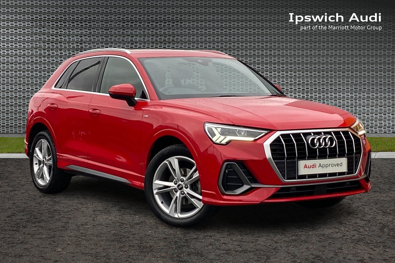 Main listing image - Audi Q3