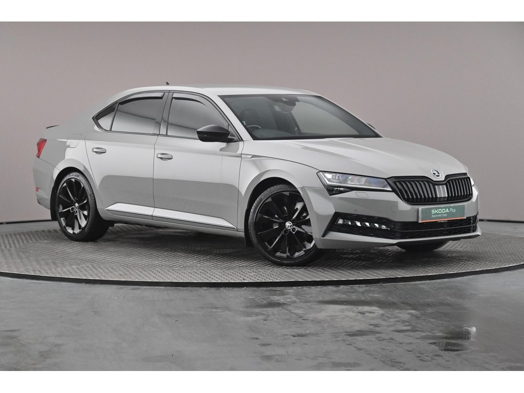 Main listing image - Skoda Superb