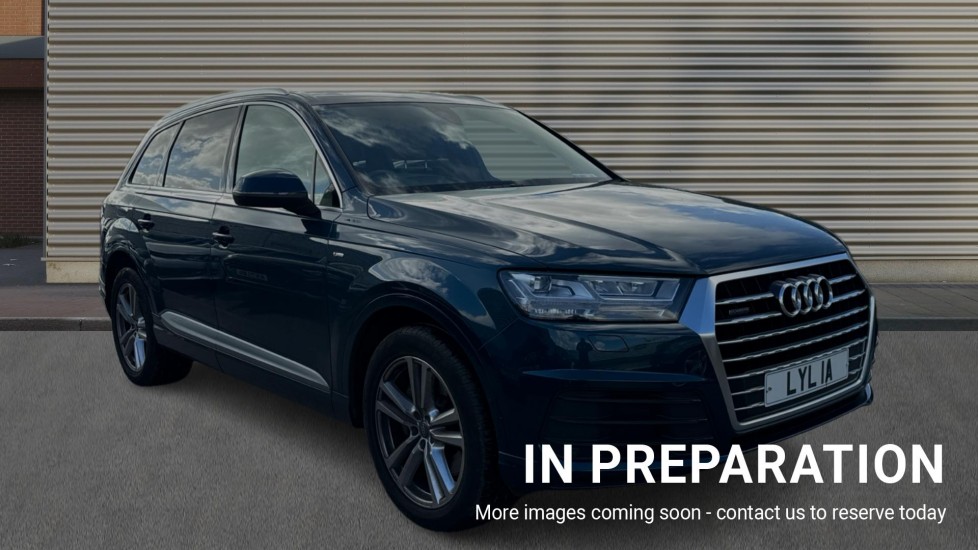 Main listing image - Audi Q7