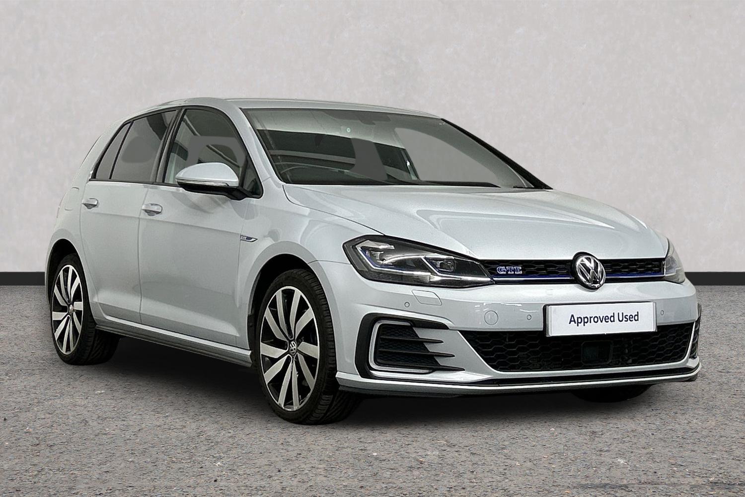 Main listing image - Volkswagen Golf