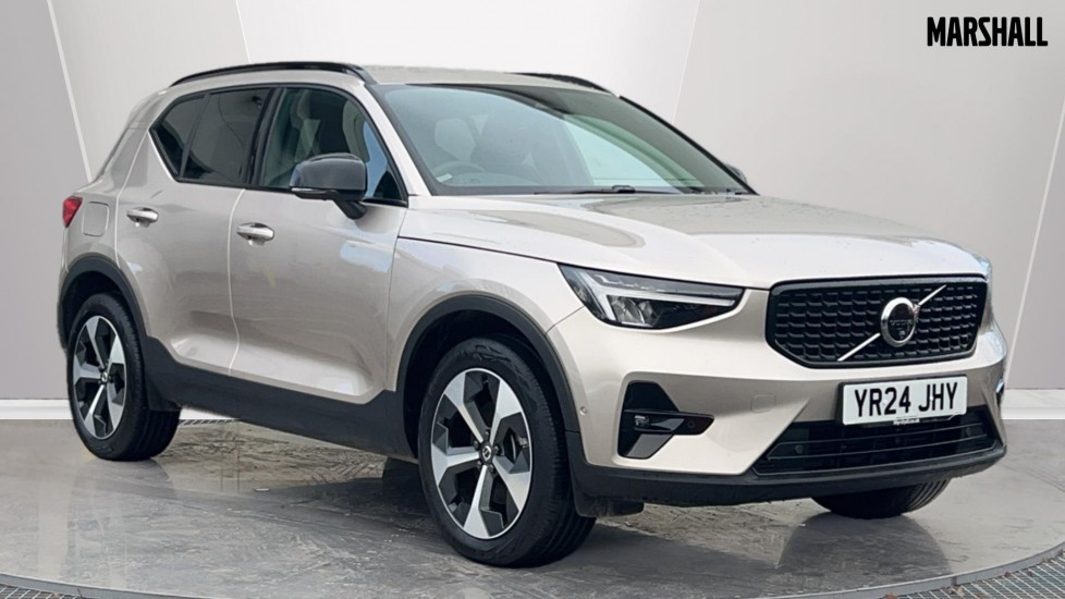 Main listing image - Volvo XC40