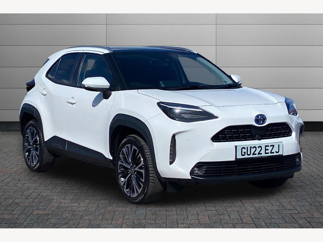 Main listing image - Toyota Yaris Cross